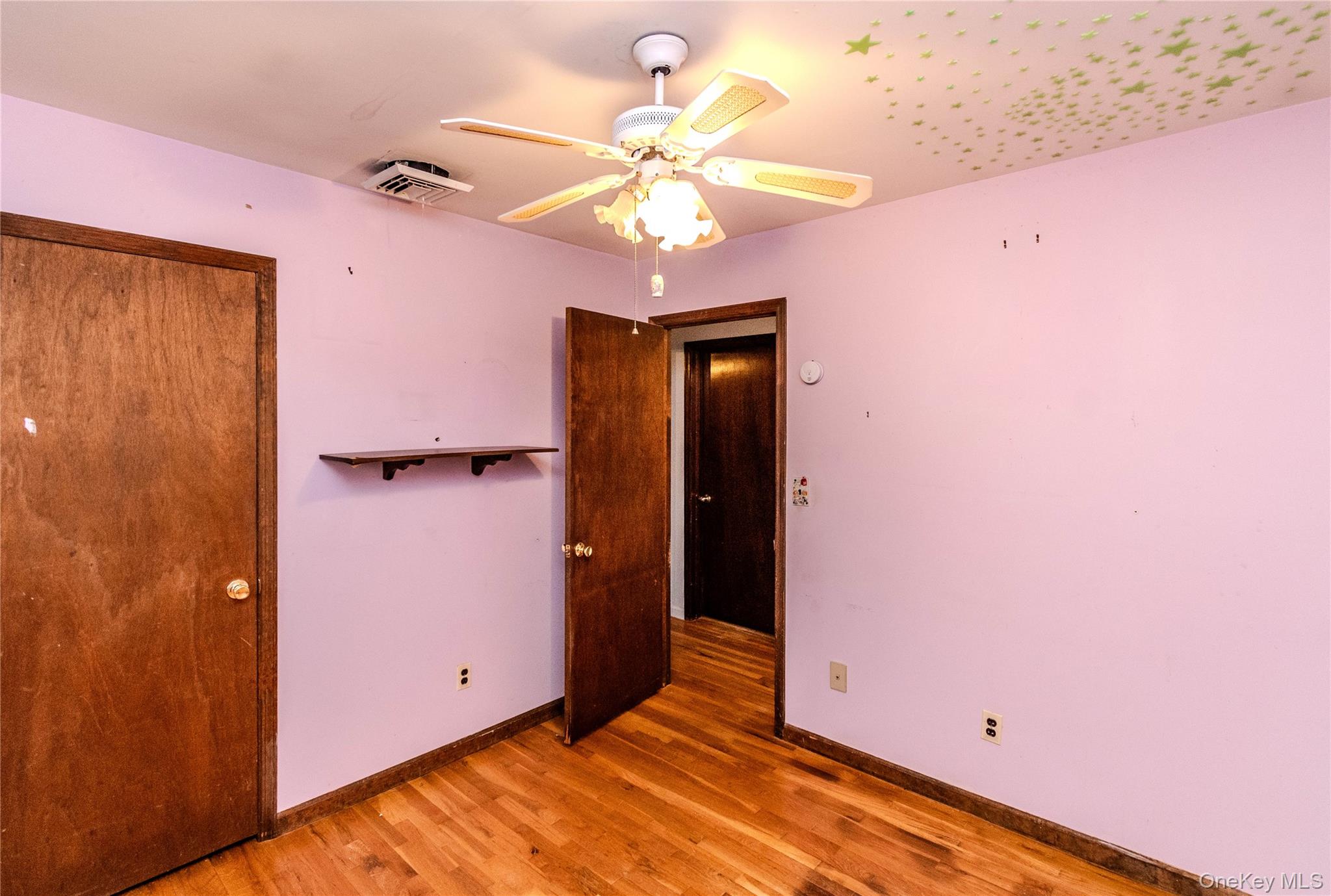6 Bates Circle Property Photo 36