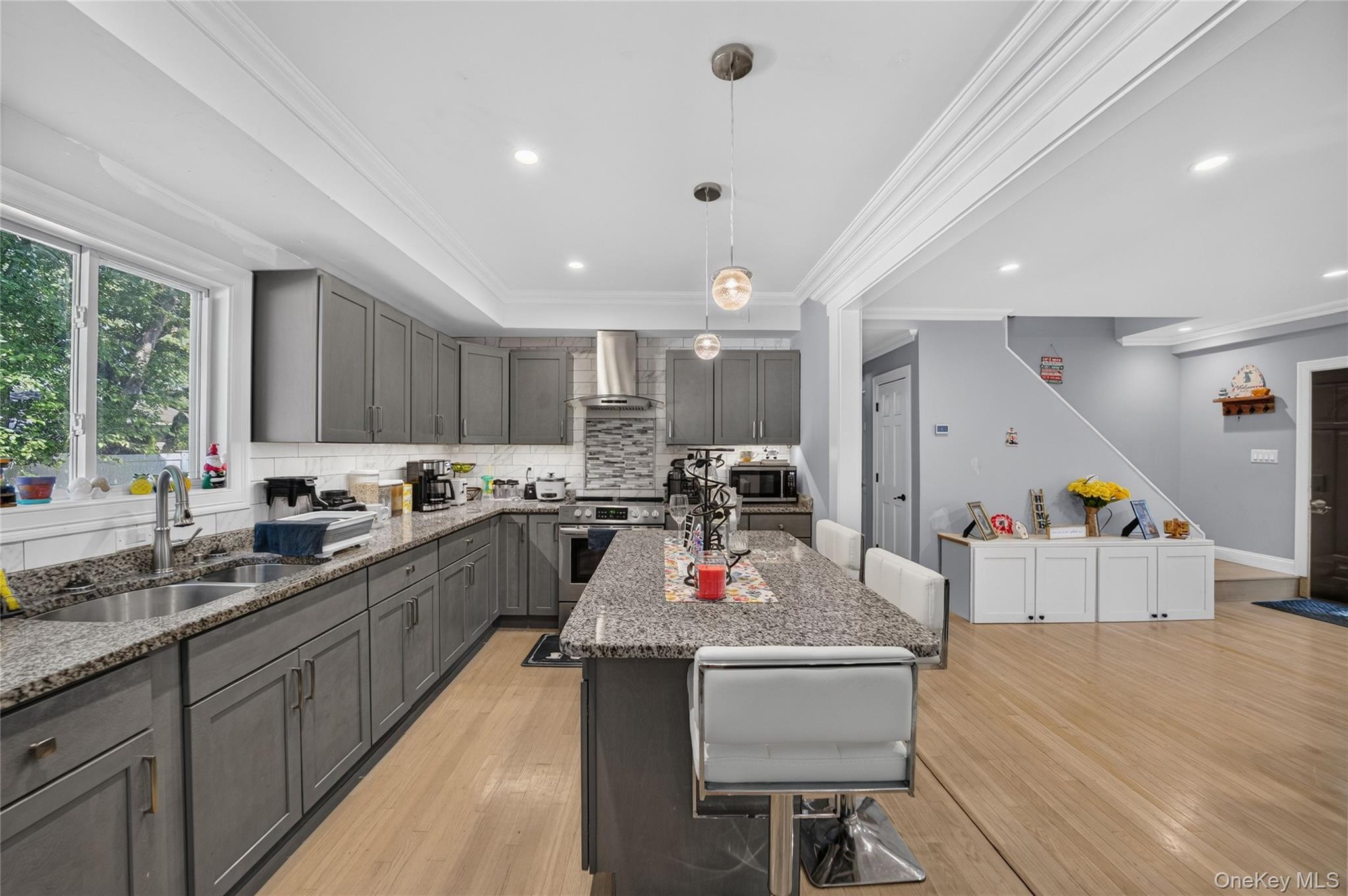 208 Newburgh Avenue Property Photo 4