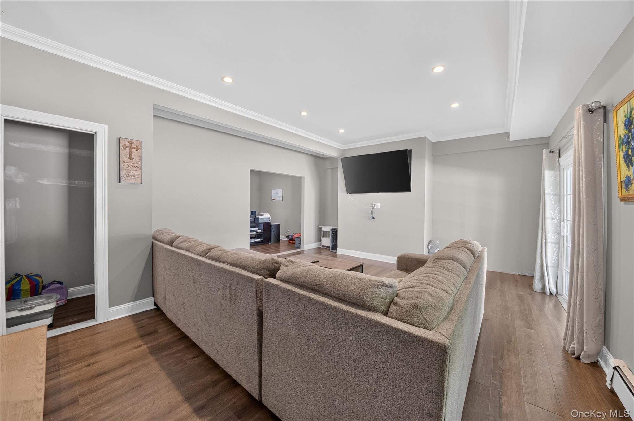 208 Newburgh Avenue Property Photo 10