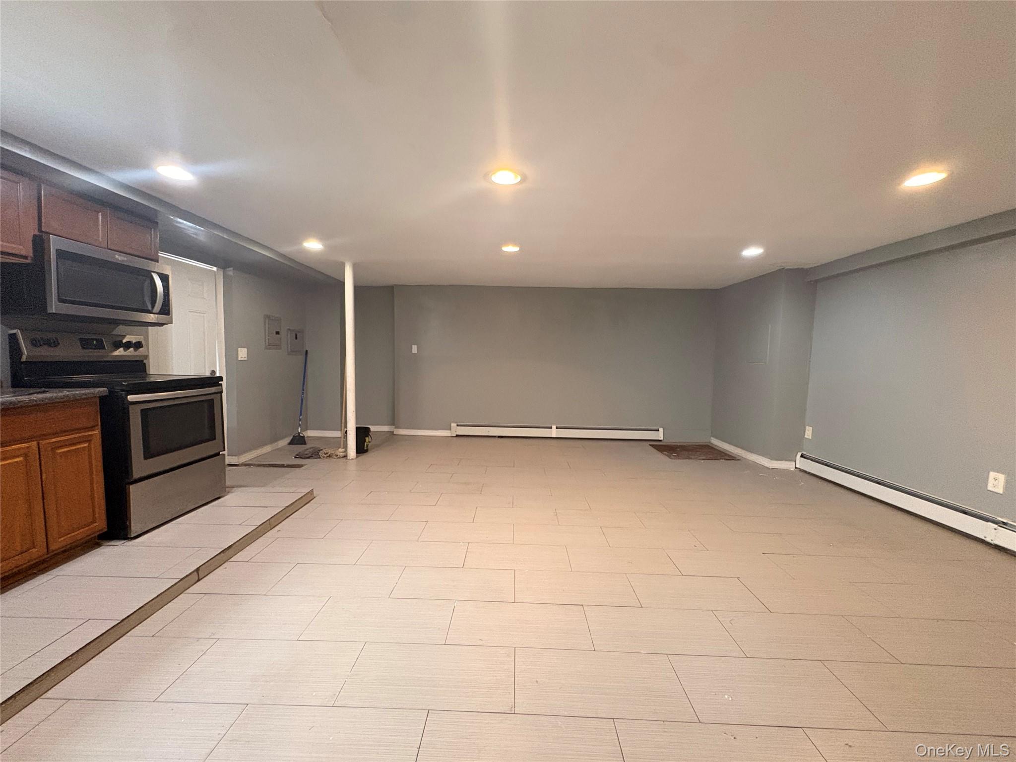 6947 De Costa Avenue Property Photo 3