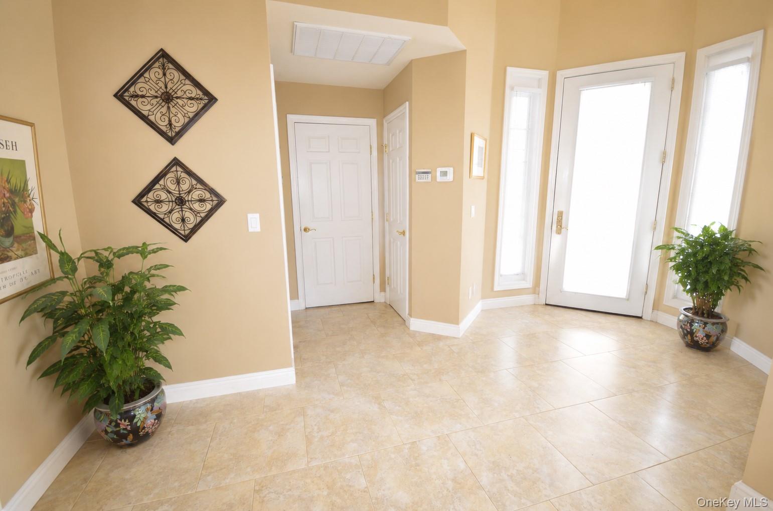 727 Balfour Place Property Photo 2