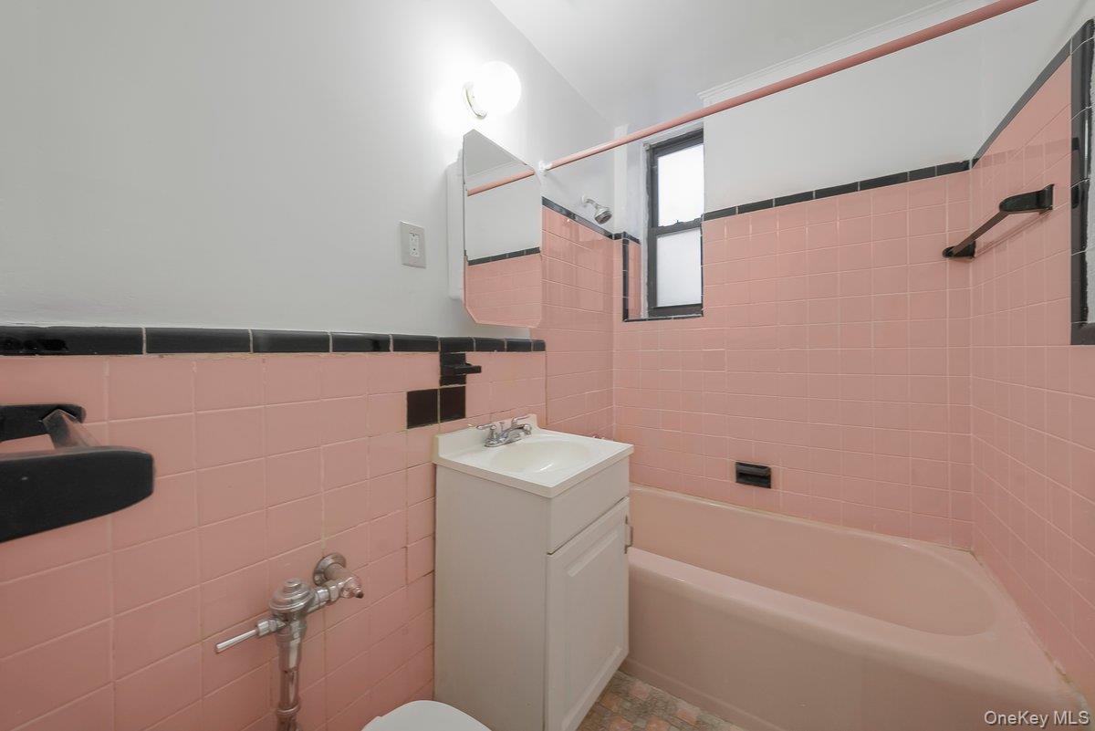 270 N Broadway Ps Property Photo 10