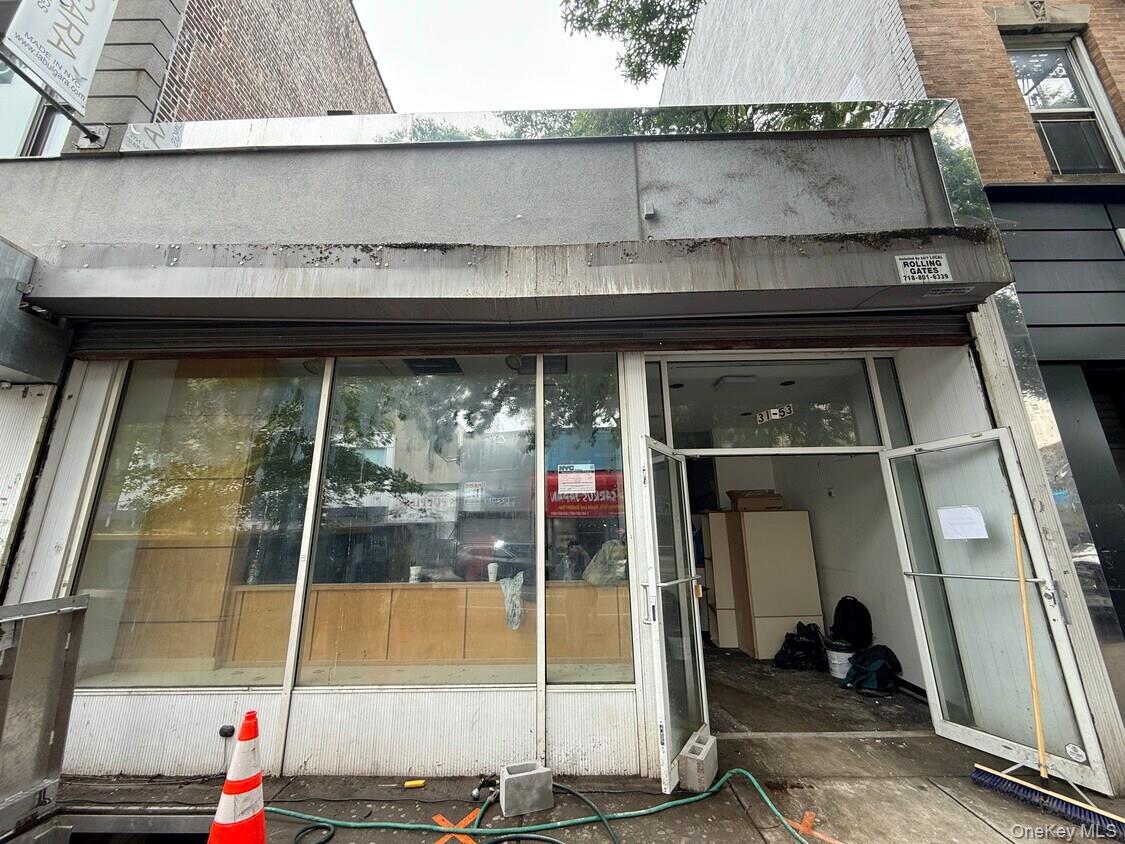 31-55 Steinway Street Property Photo 1