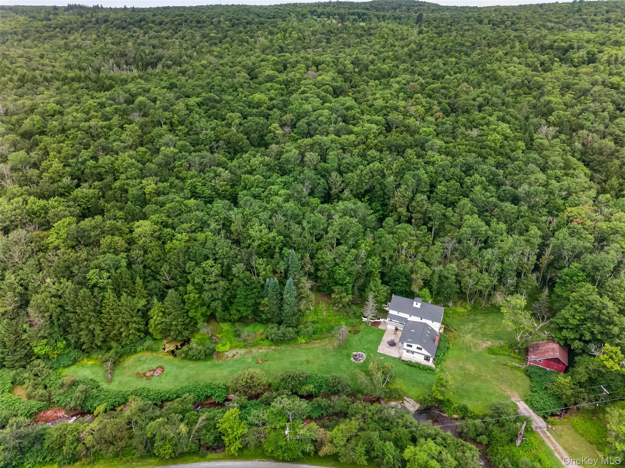 609 Grooville Road Property Photo 3