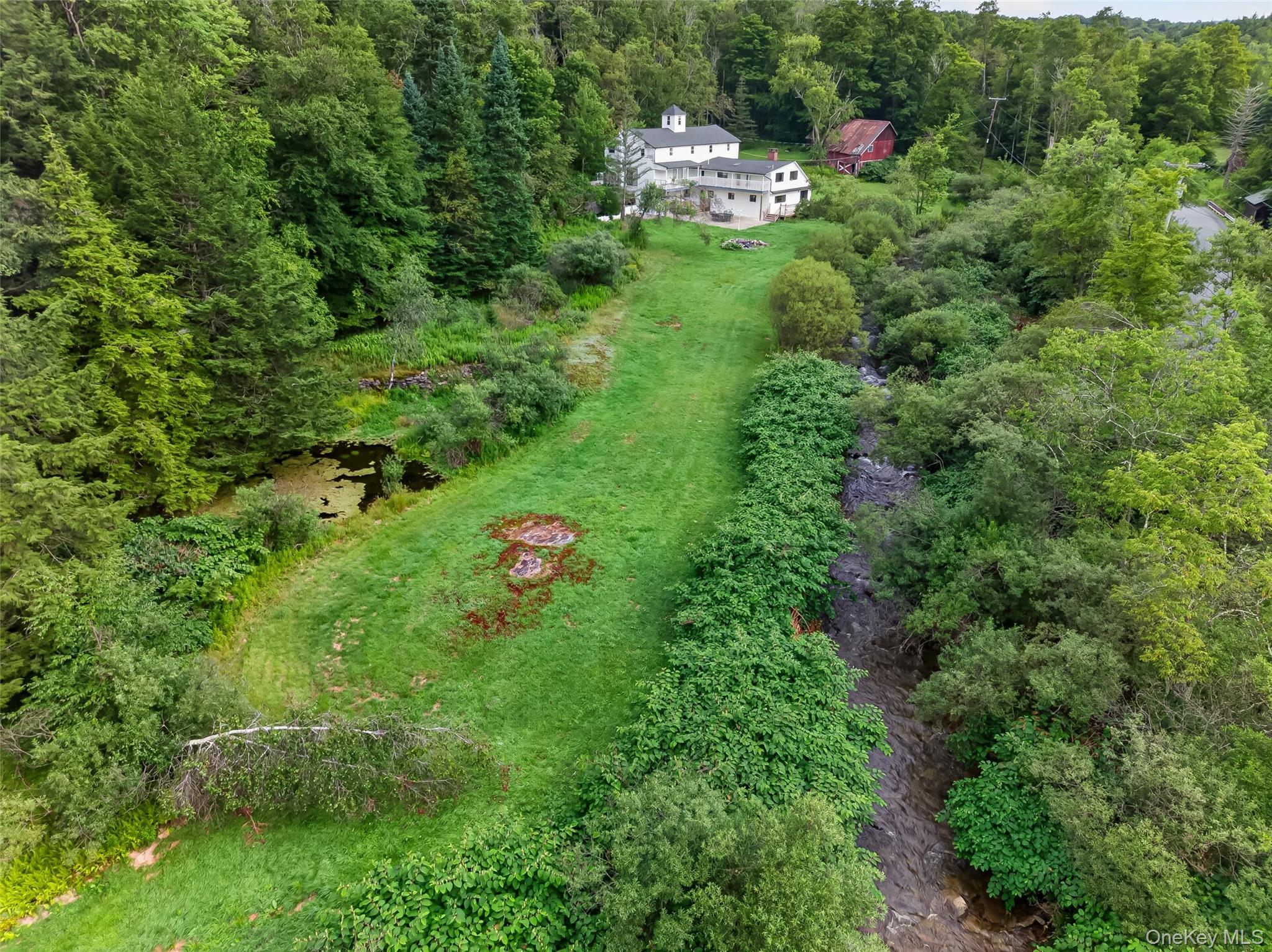 609 Grooville Road Property Photo 7