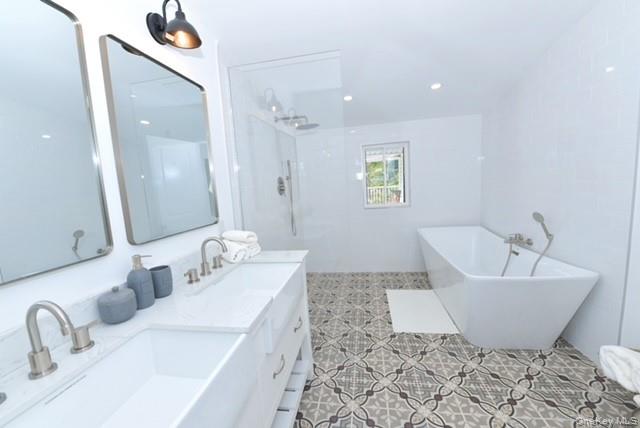 609 Grooville Road Property Photo 33