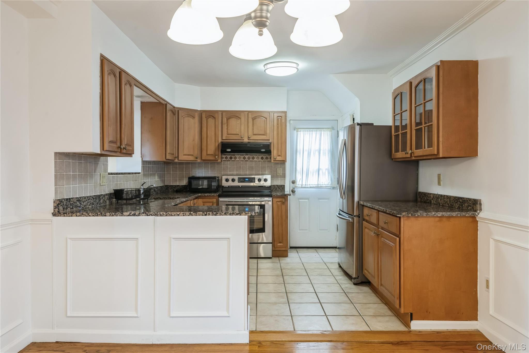7548 183rd Street Property Photo 6