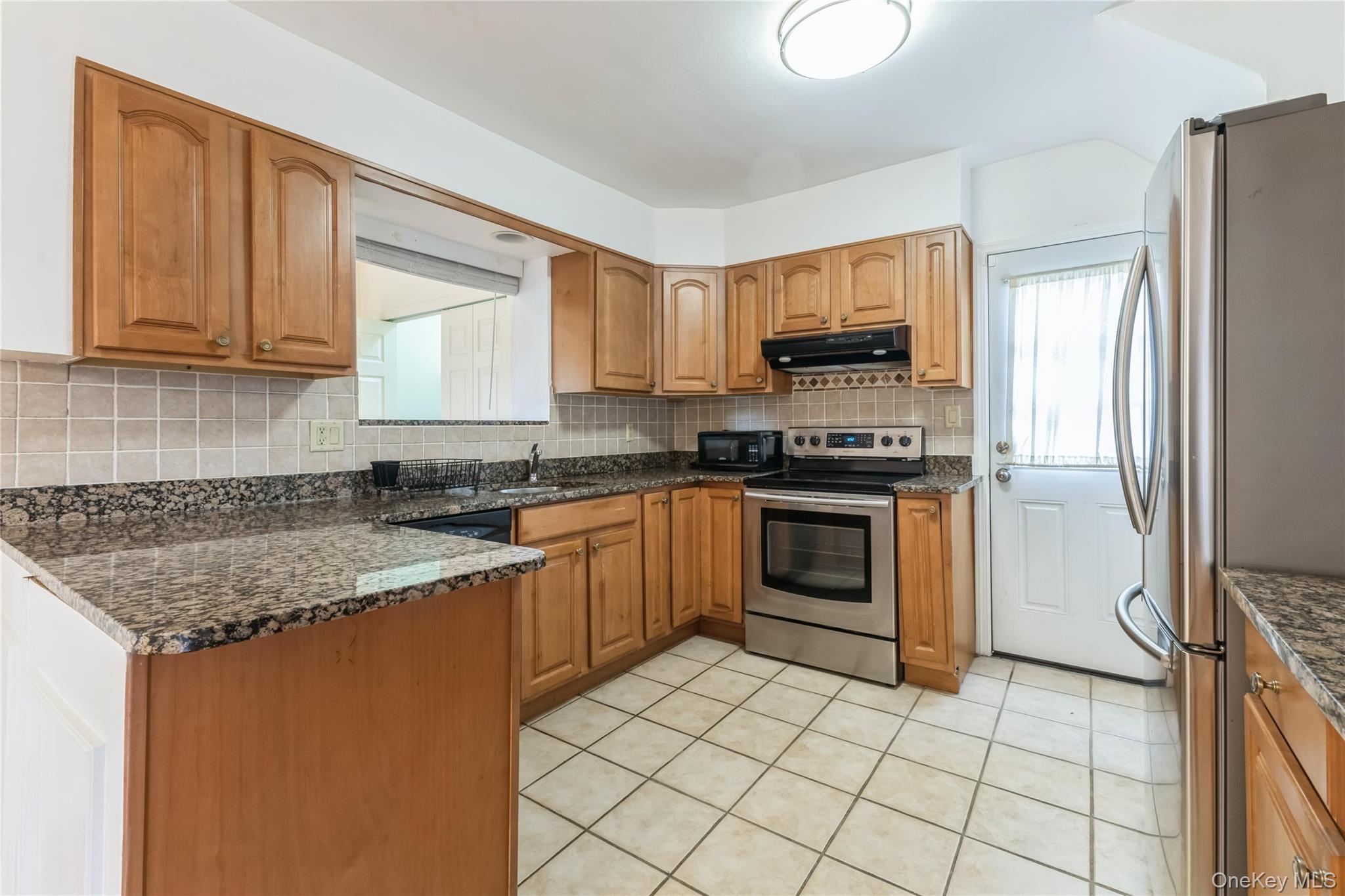 7548 183rd Street Property Photo 8