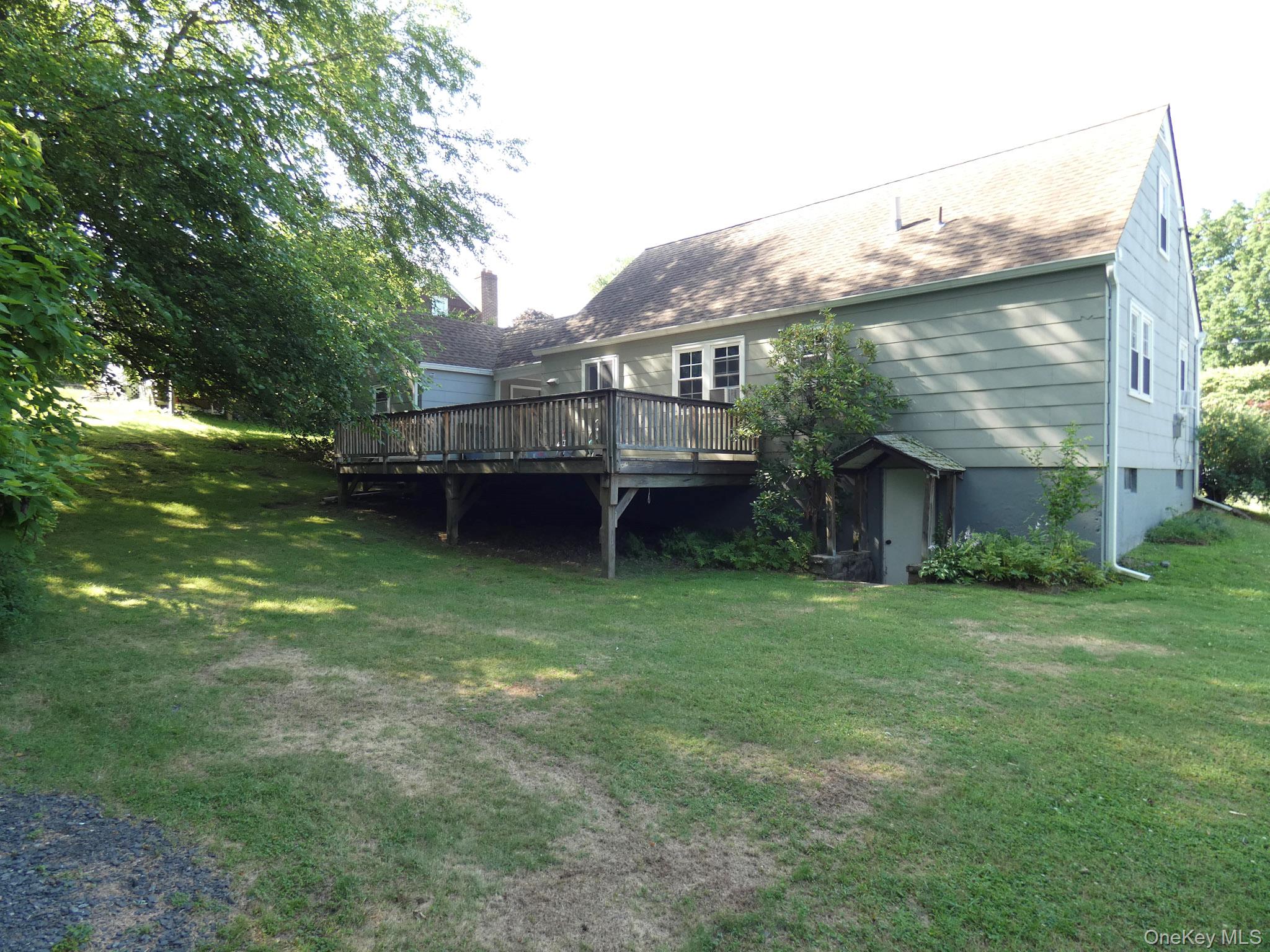 28 Hilltop Drive Property Photo 5