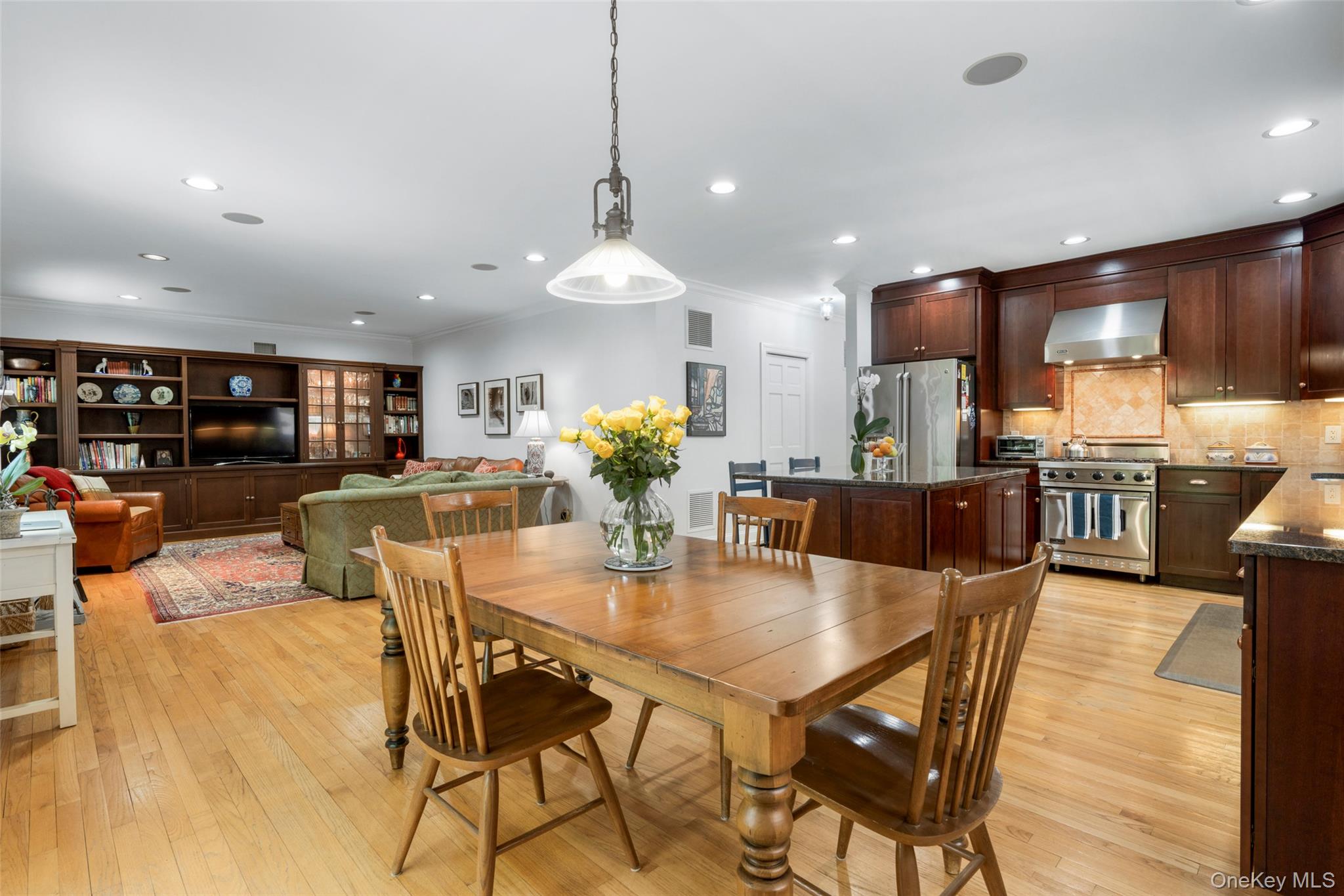 525 Carroll Avenue Property Photo 12