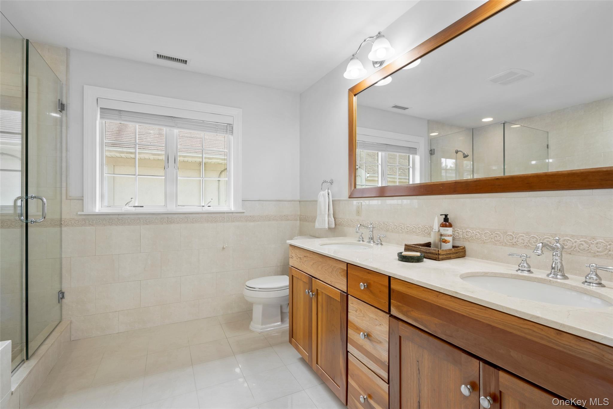 525 Carroll Avenue Property Photo 18