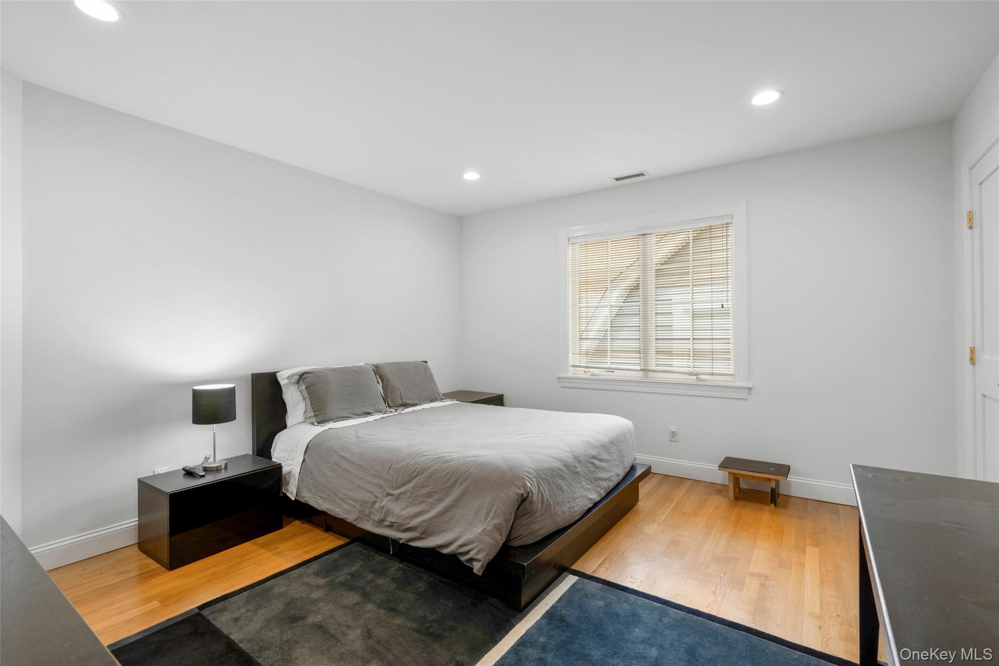 525 Carroll Avenue Property Photo 20