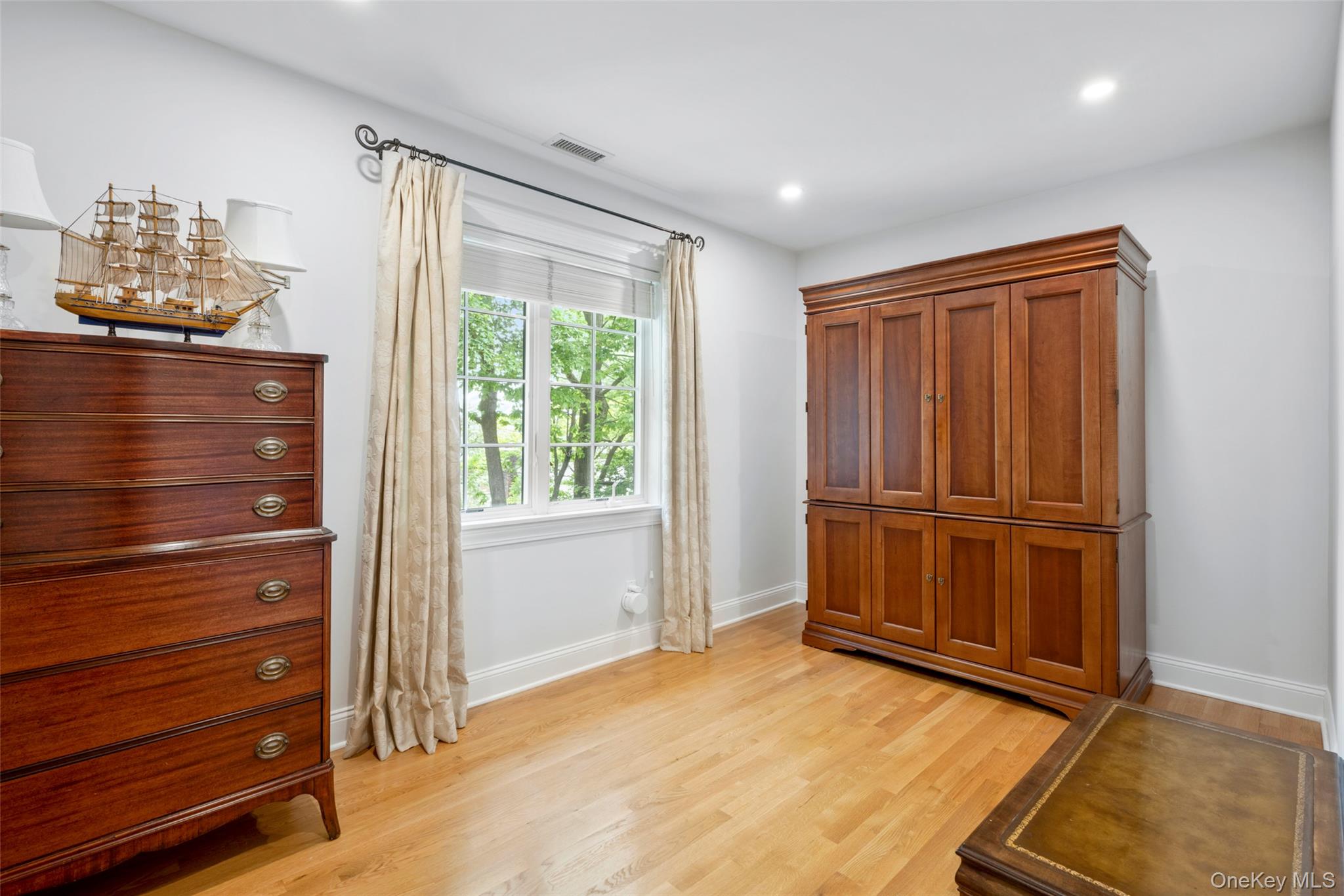 525 Carroll Avenue Property Photo 25