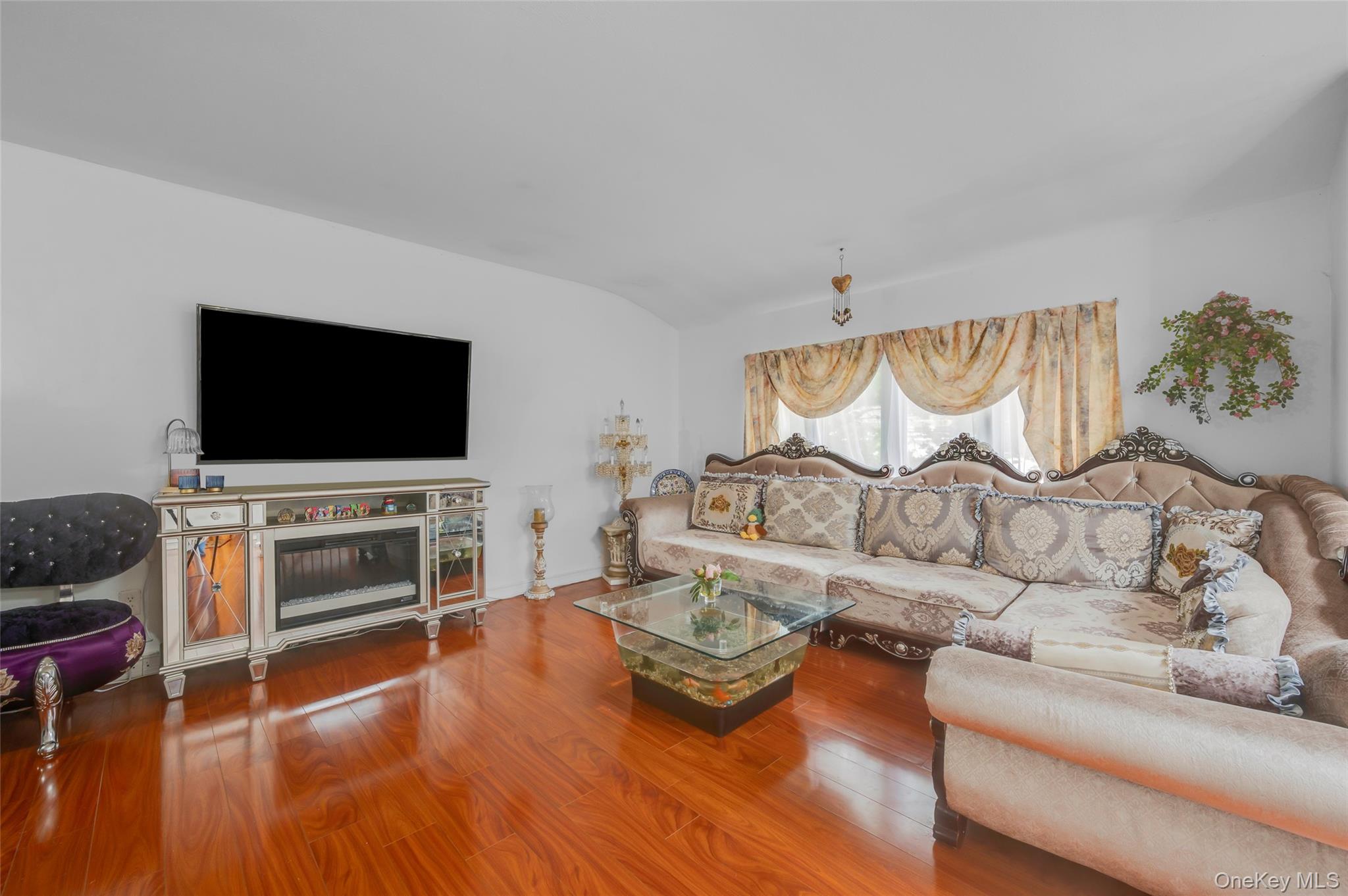 31 Holbrook Road Property Photo 7