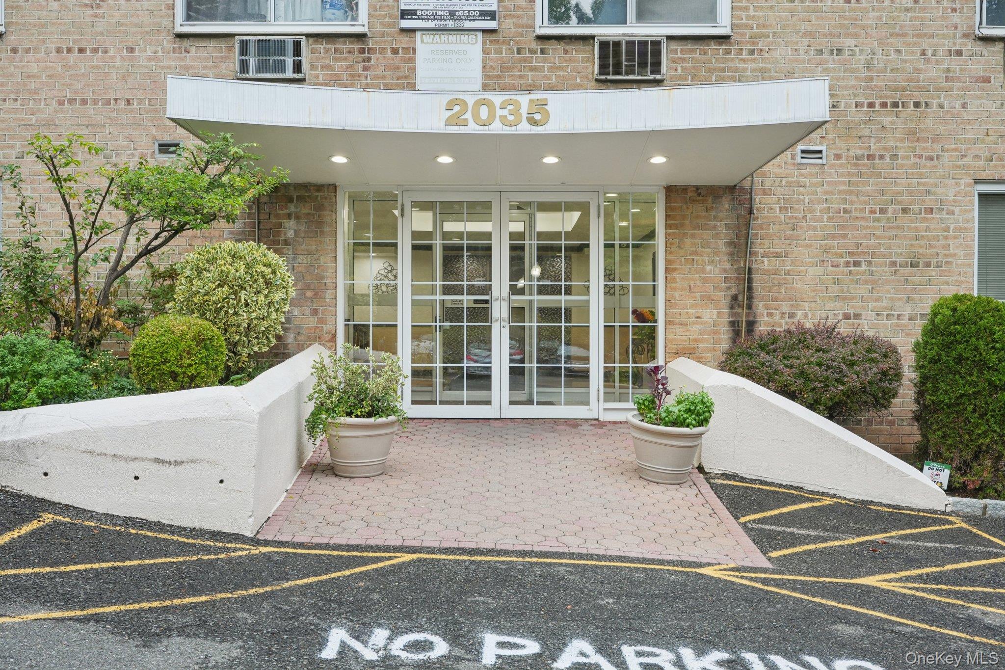 2035 Central Park Avenue 1k Property Photo 15