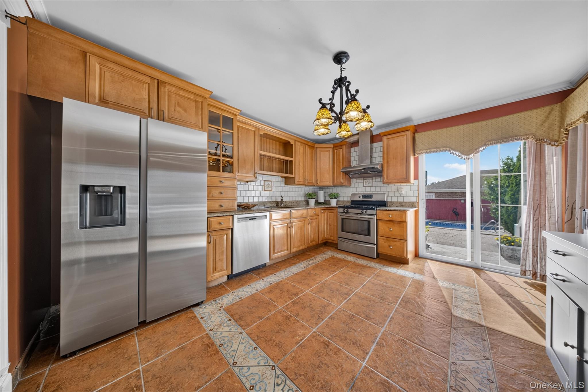 25-36 163rd Street Property Photo 6