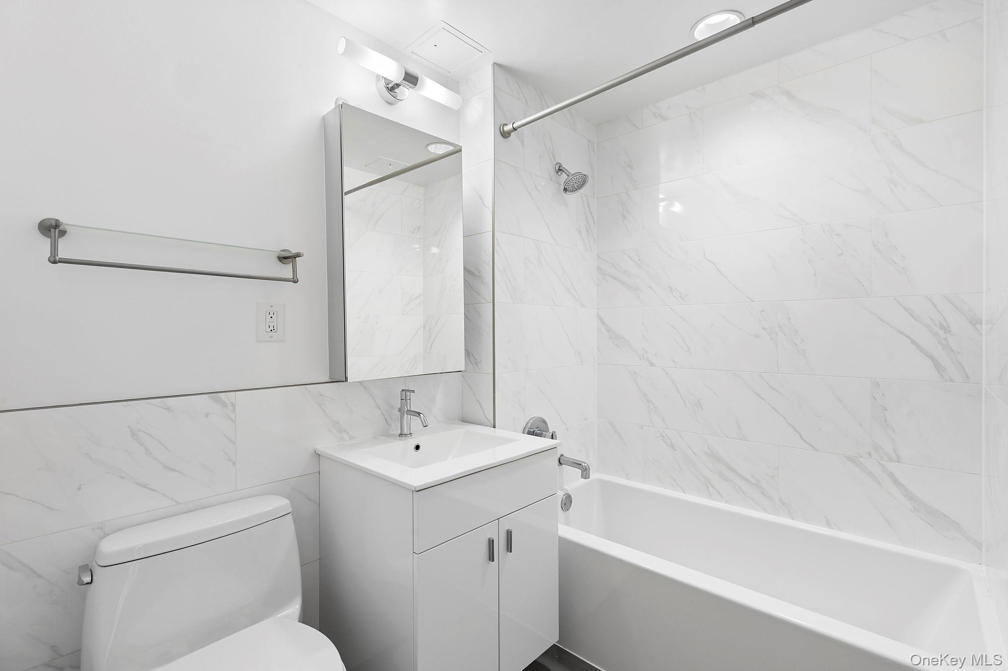 171 W 131st Street 619 Property Photo 6