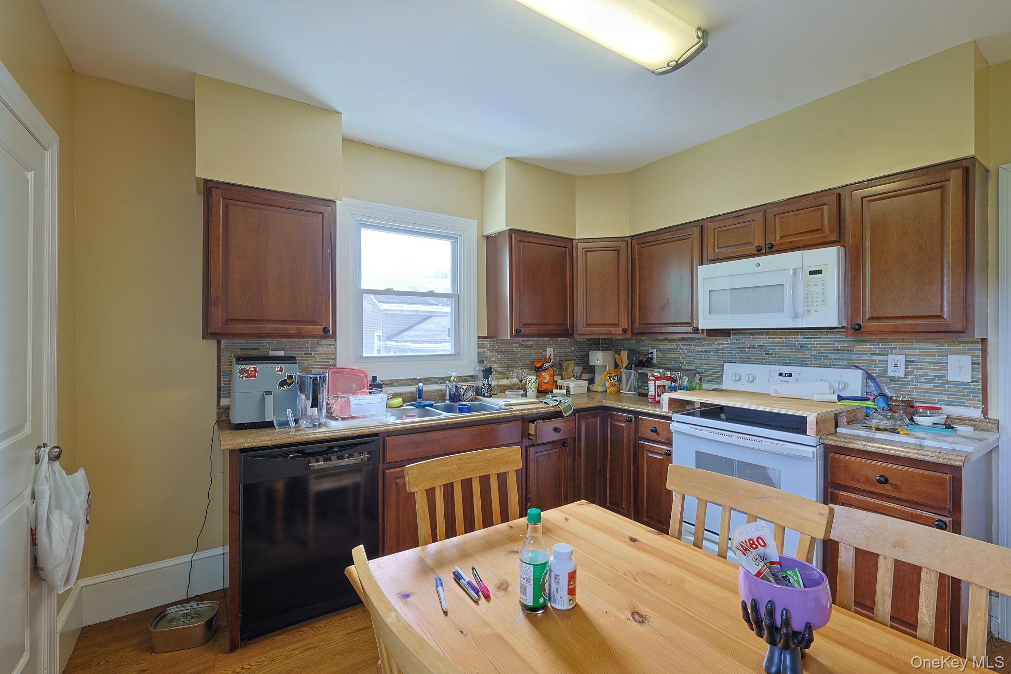 1 Park Place Property Photo 8