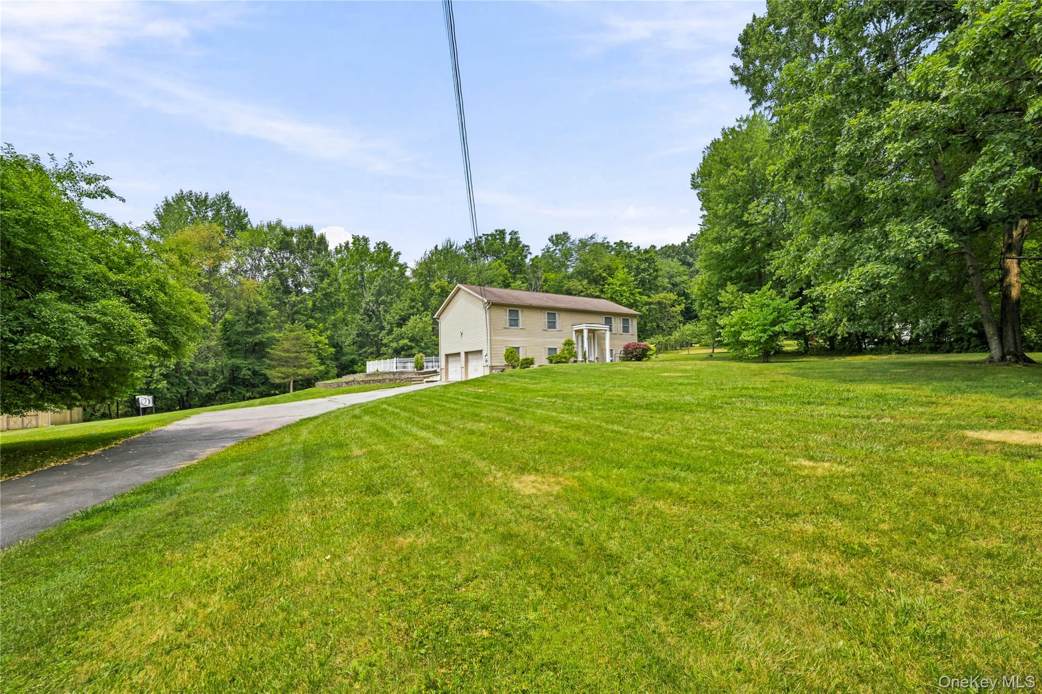 564 Clove Road Property Photo 3