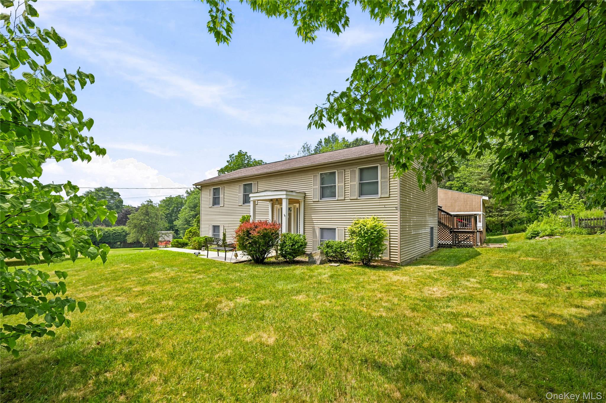 564 Clove Road Property Photo 4