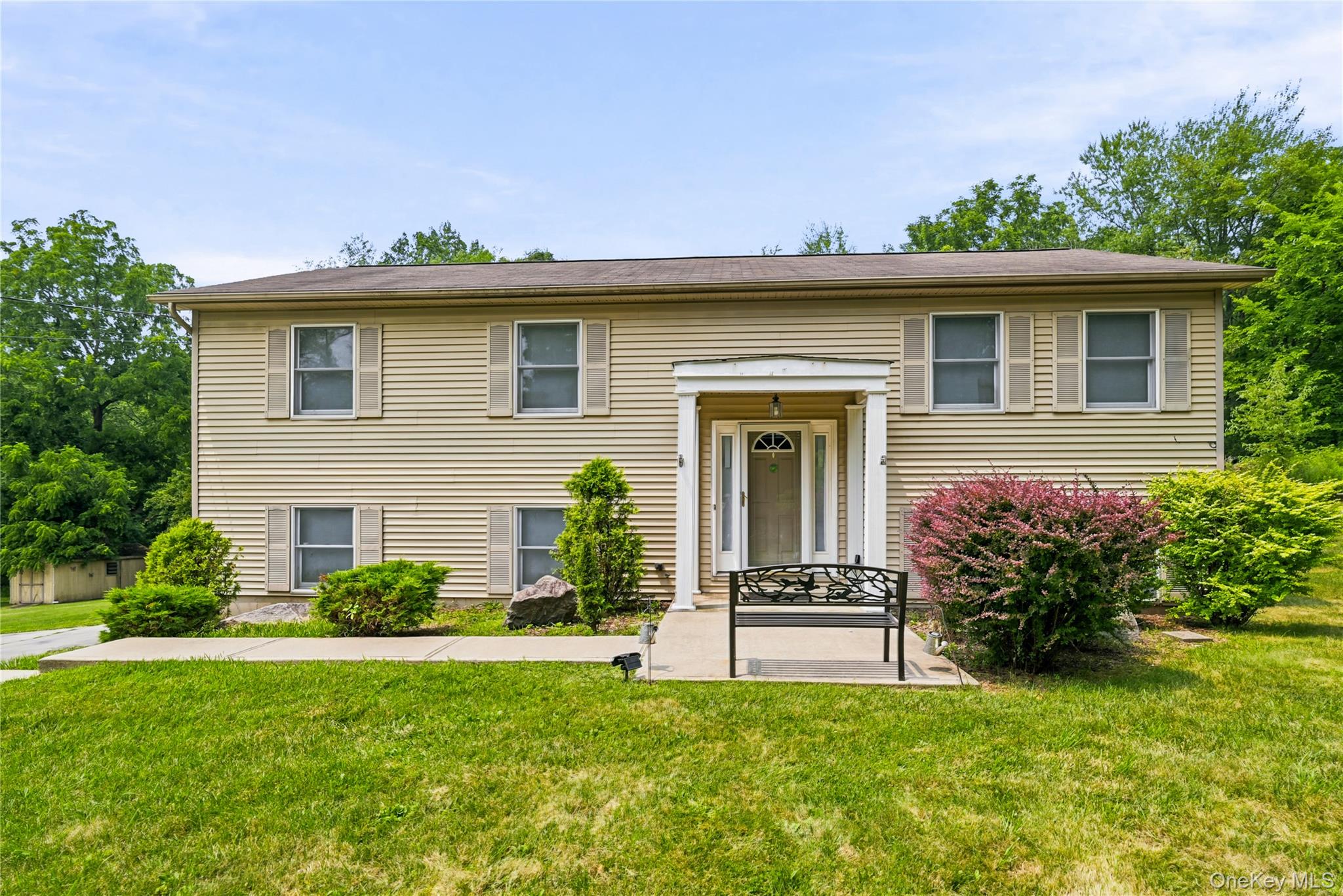 564 Clove Road Property Photo 6