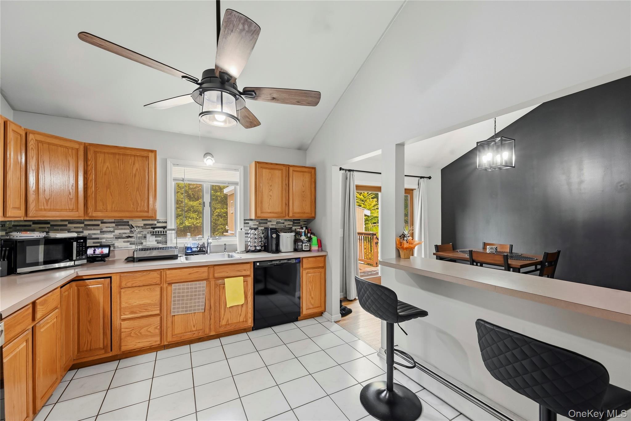 564 Clove Road Property Photo 17
