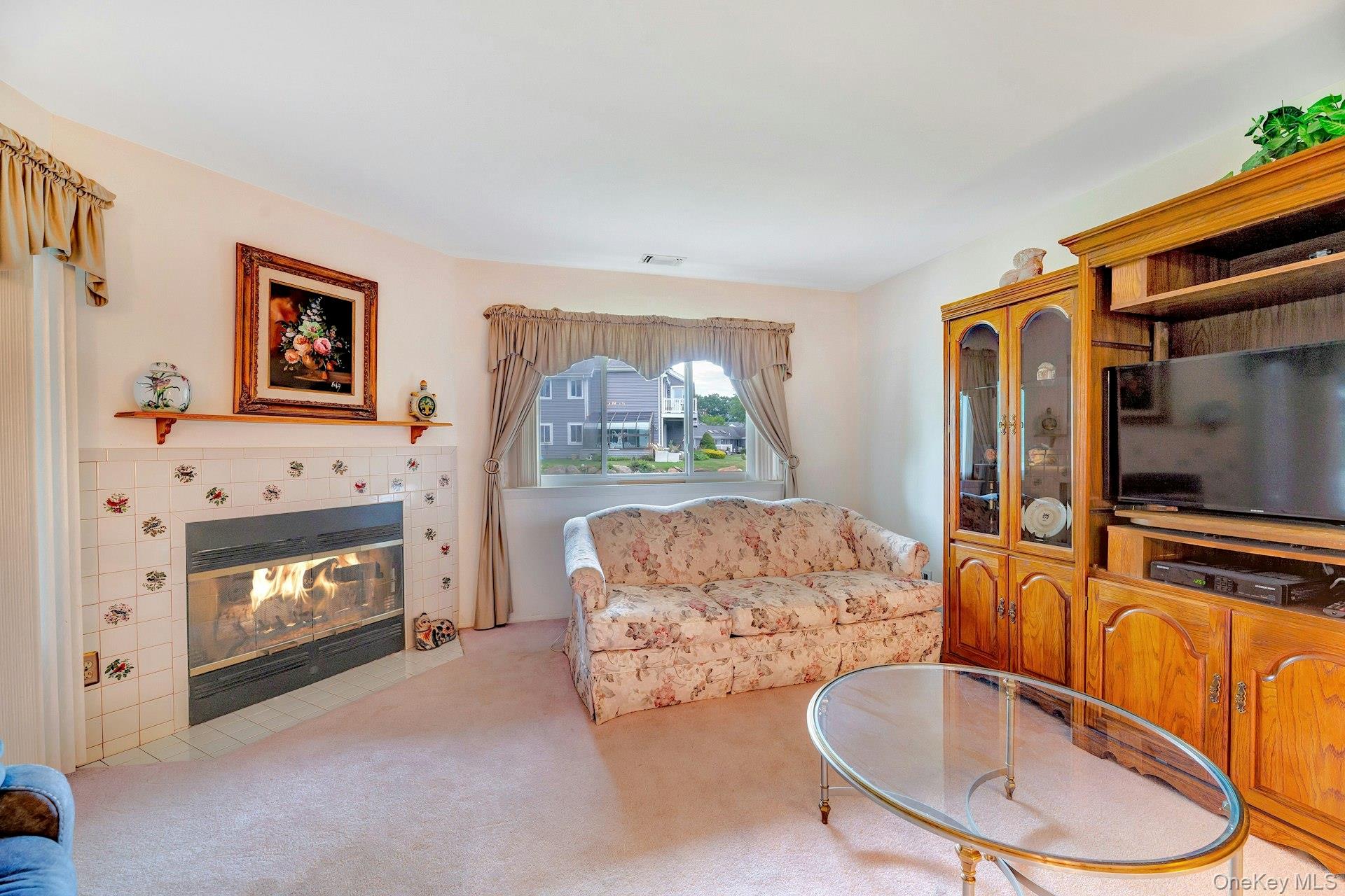 216 River Drive Property Photo 7