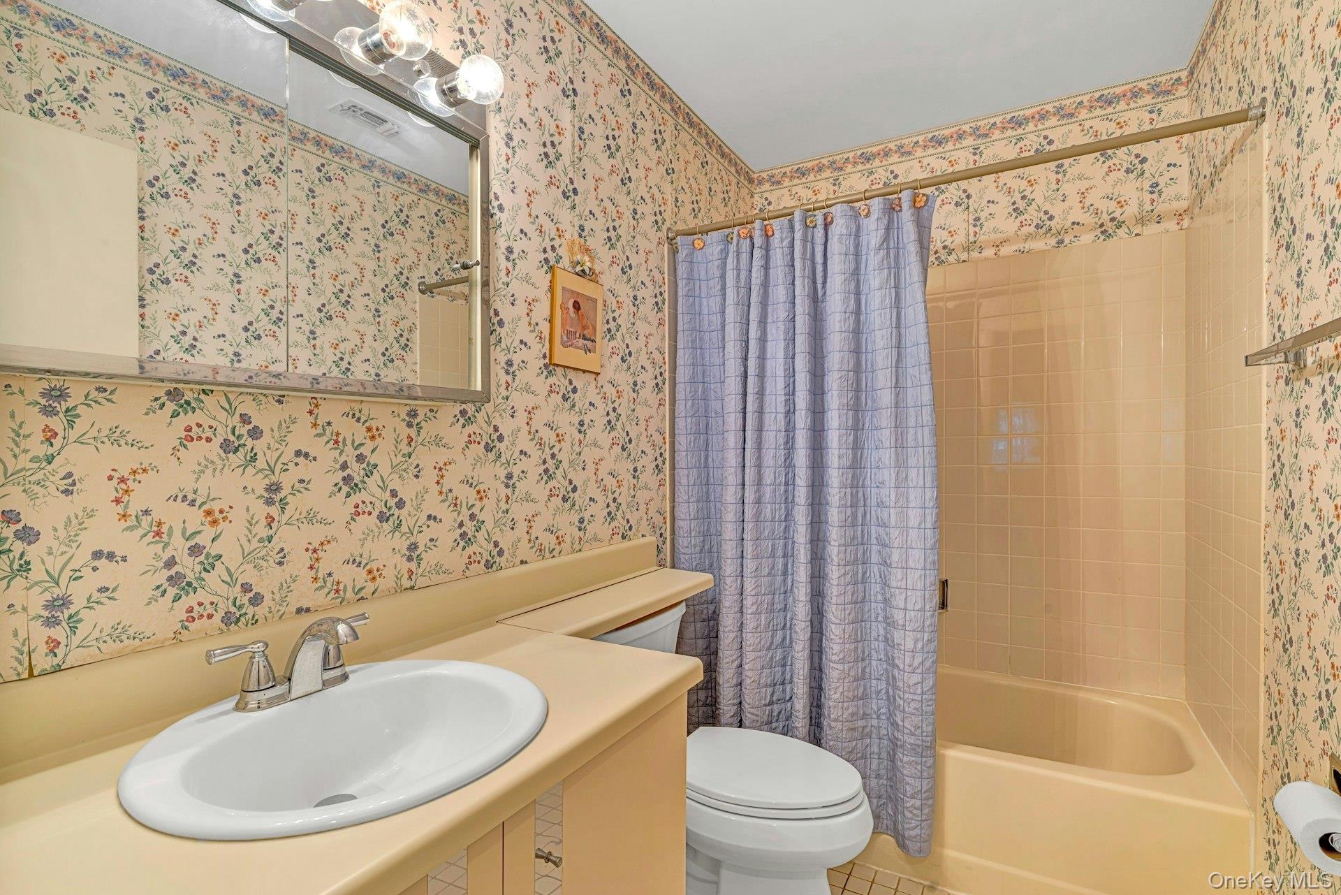 216 River Drive Property Photo 19