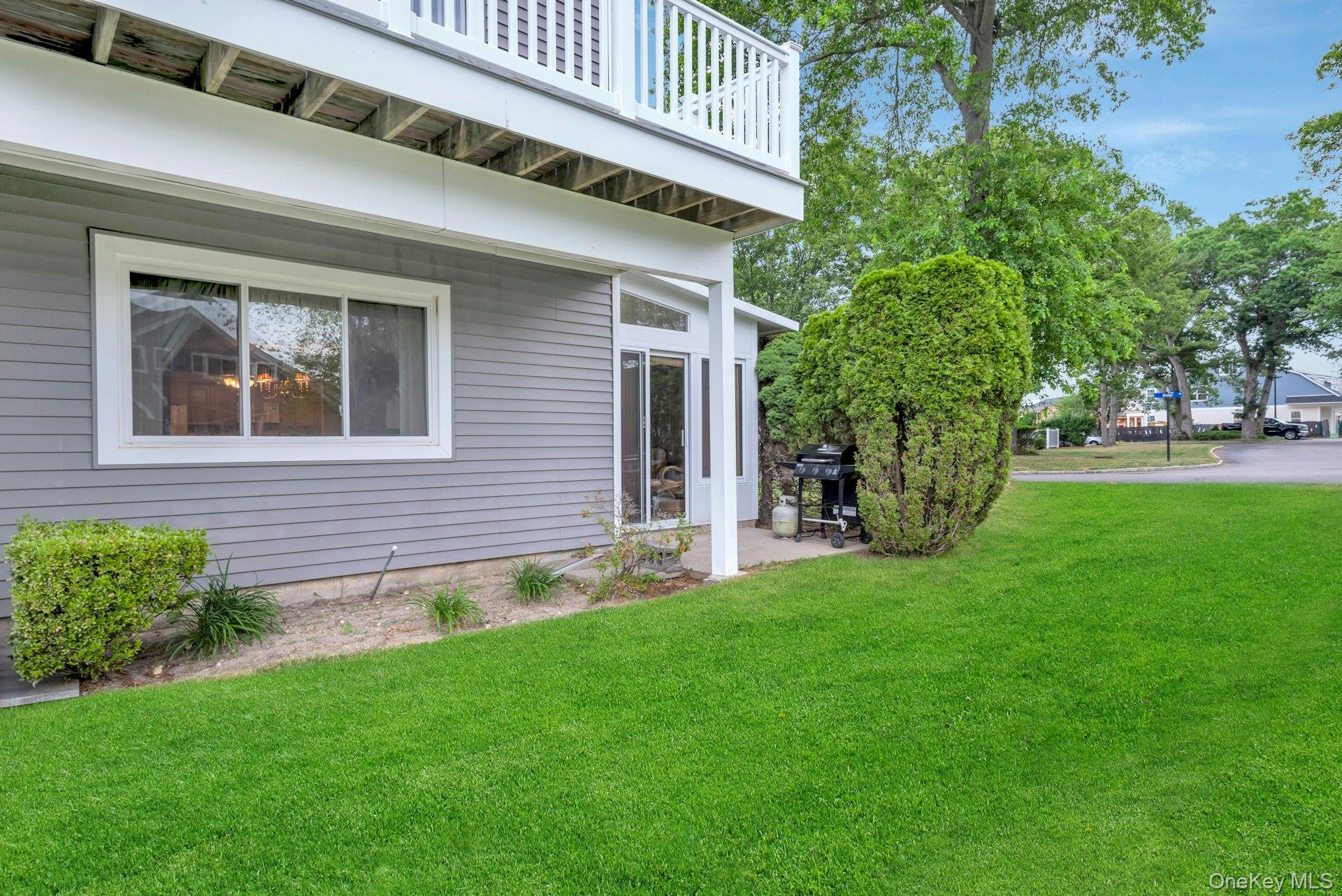 216 River Drive Property Photo 21
