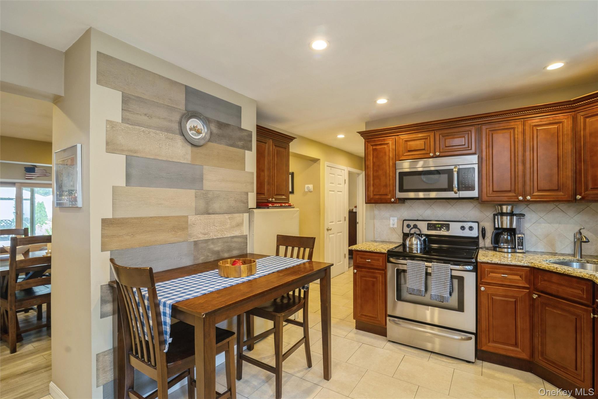 45 Abbot Lane Property Photo 4