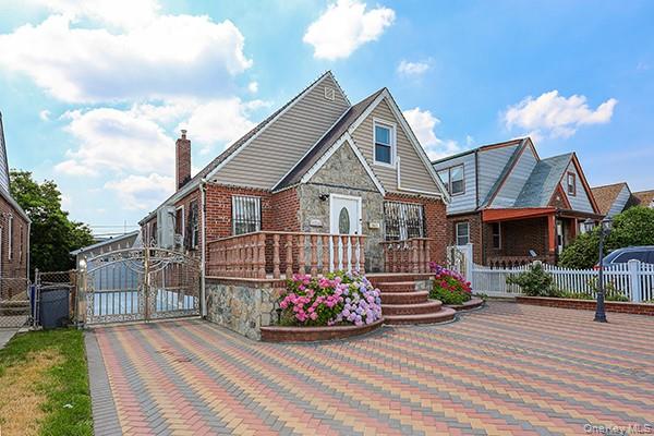 18348 Camden Avenue Property Photo 2