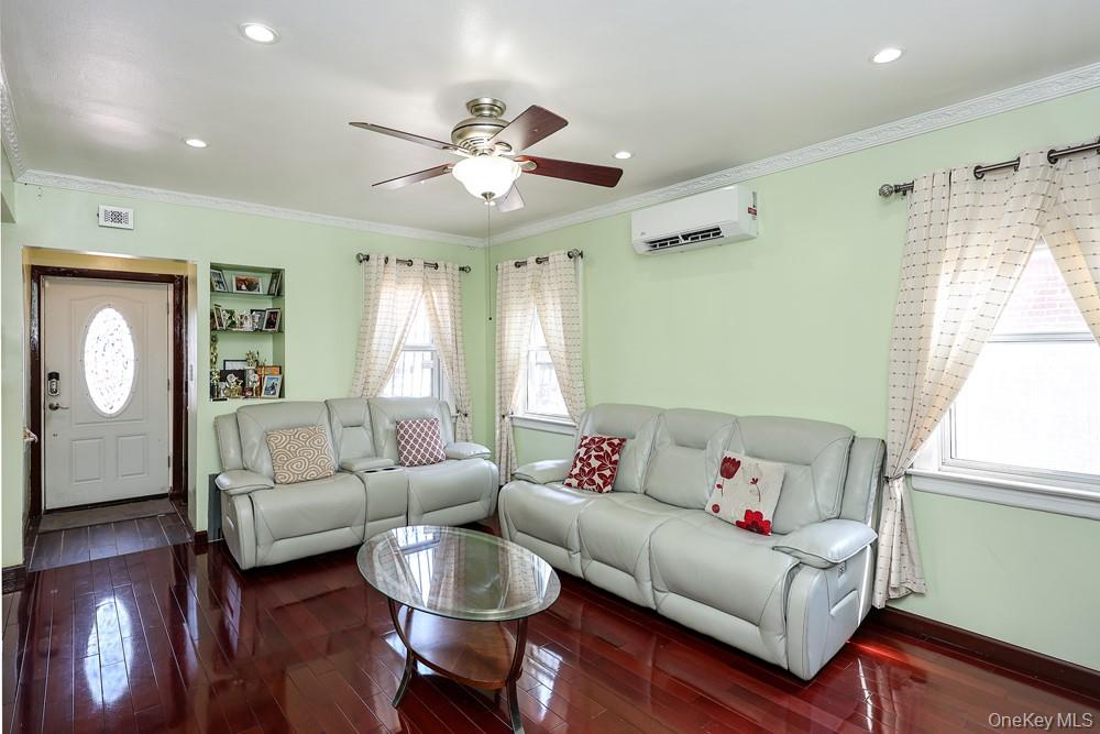 18348 Camden Avenue Property Photo 3