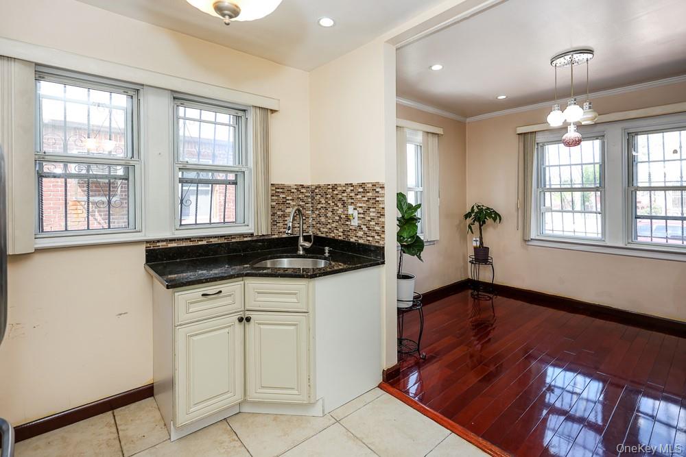 18348 Camden Avenue Property Photo 6