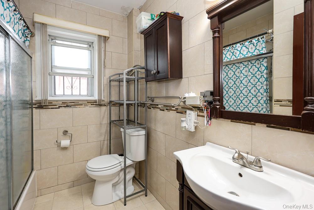 18348 Camden Avenue Property Photo 9