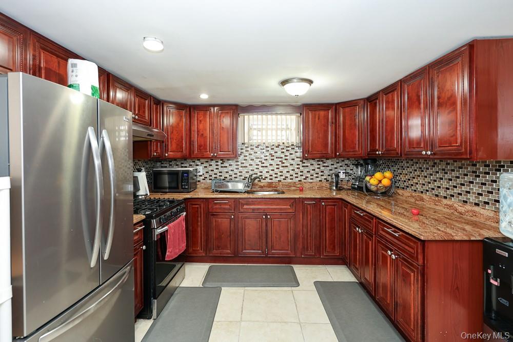 18348 Camden Avenue Property Photo 13
