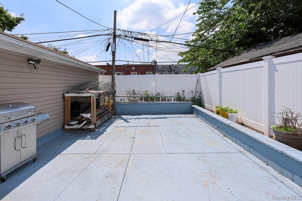18348 Camden Avenue Property Photo 18