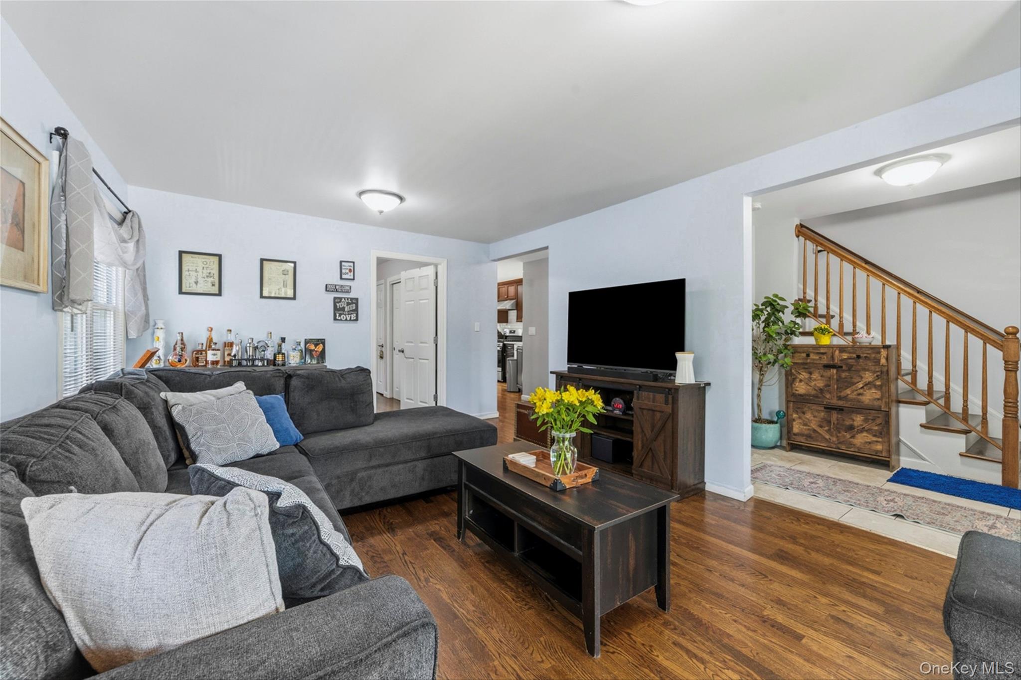 1463 Lincoln Terrace Property Photo 3