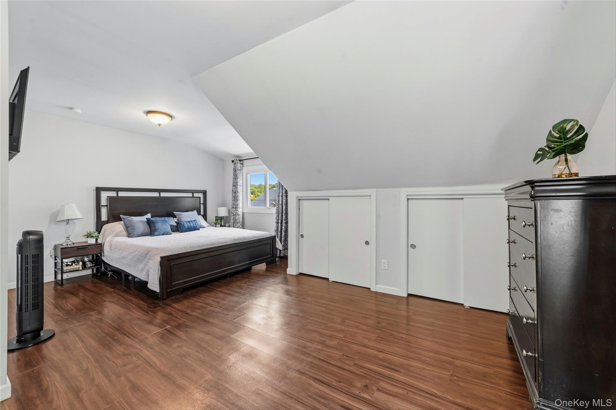 1463 Lincoln Terrace Property Photo 14