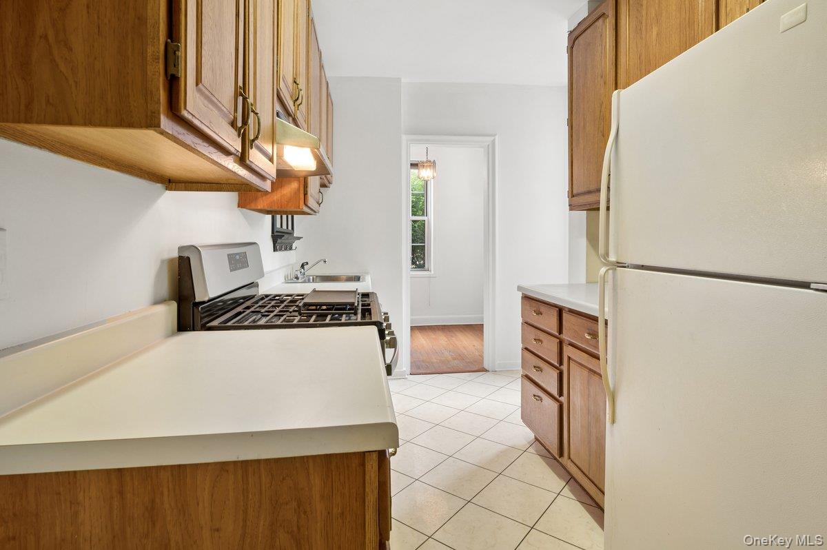 7 Midland Gardens 1m Property Photo 9