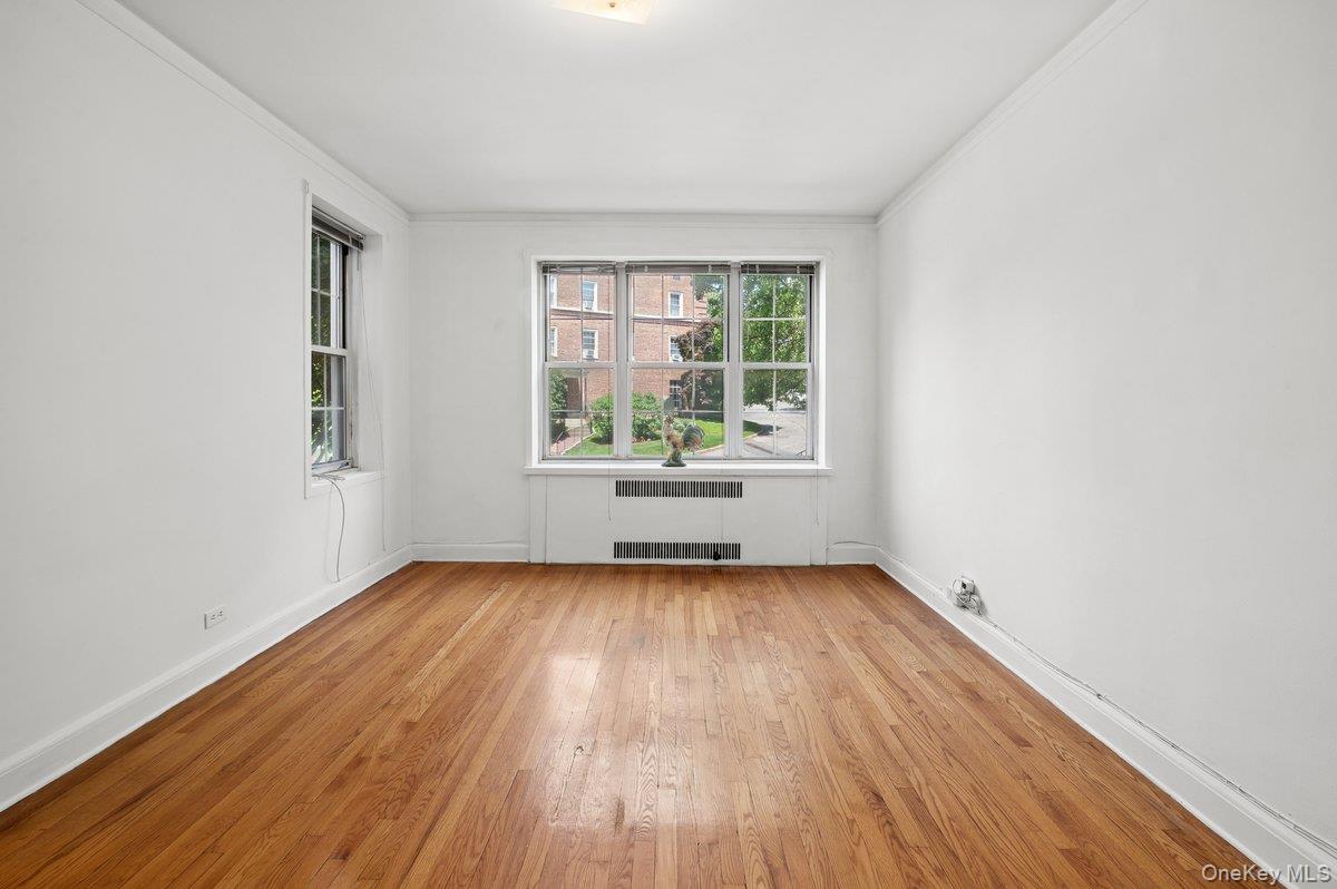 7 Midland Gardens 1m Property Photo 12
