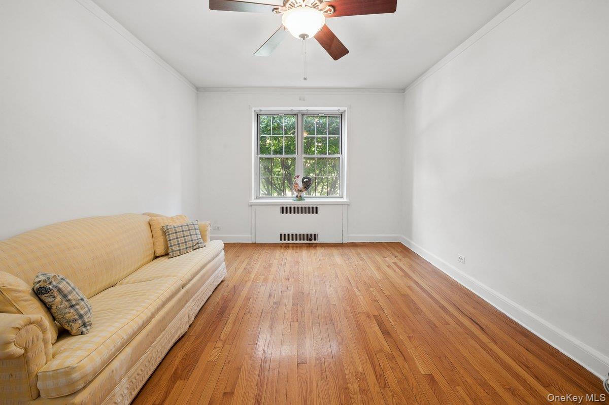 7 Midland Gardens 1m Property Photo 15