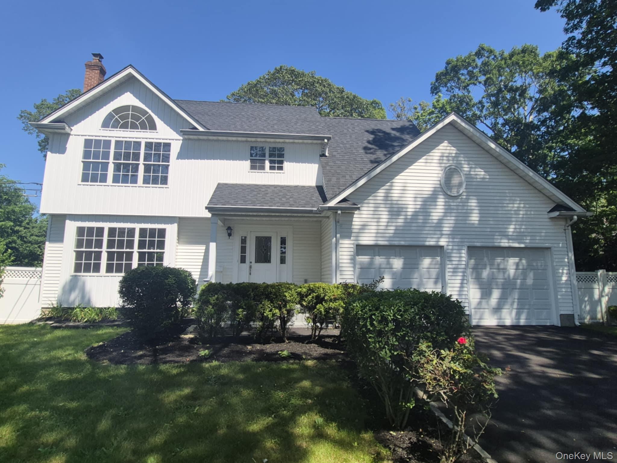 89 Railroad Avenue Property Photo 1