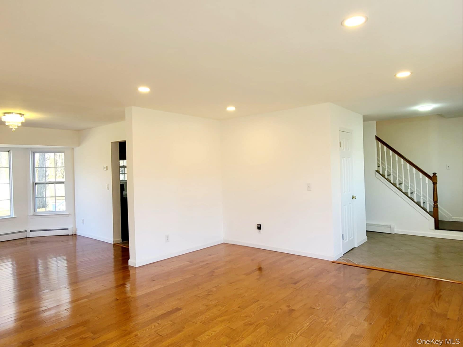89 Railroad Avenue Property Photo 5