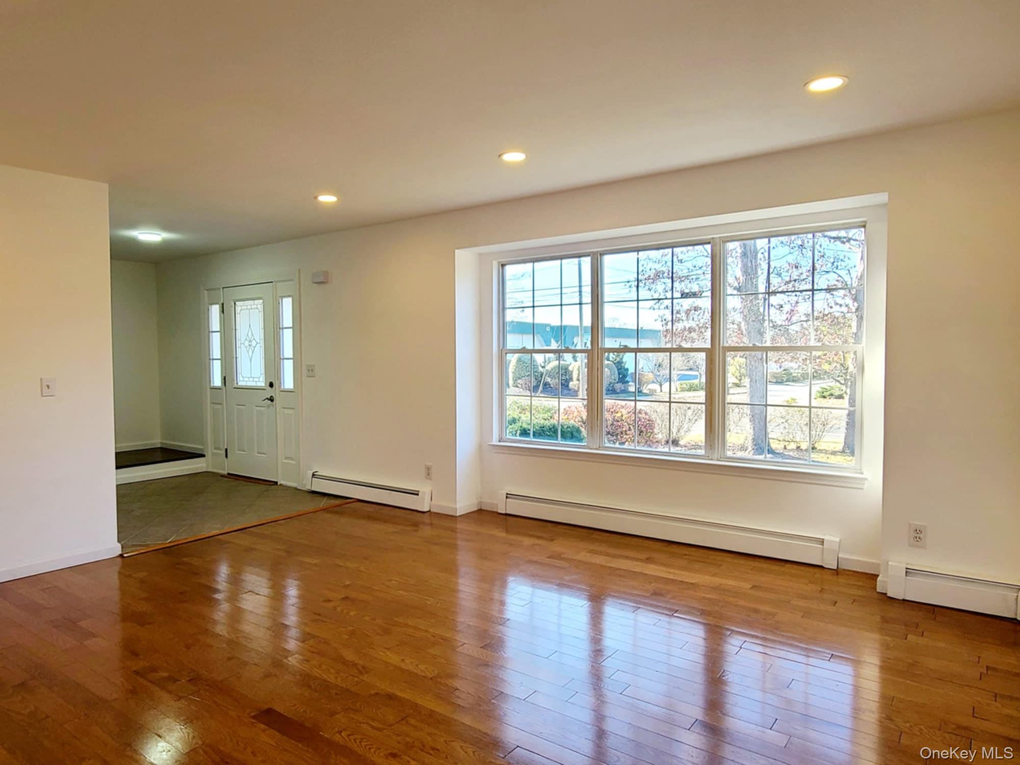 89 Railroad Avenue Property Photo 6
