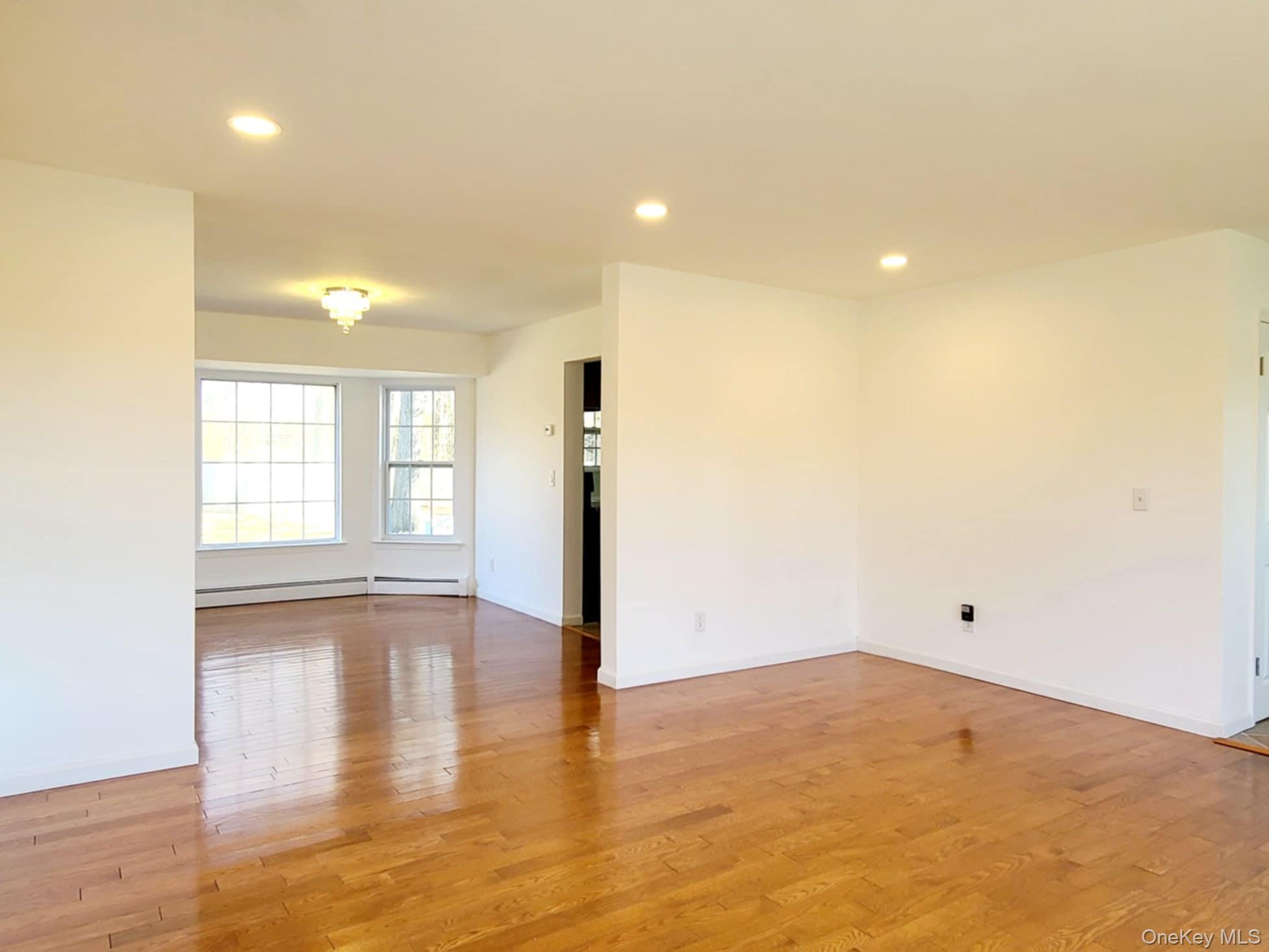 89 Railroad Avenue Property Photo 7