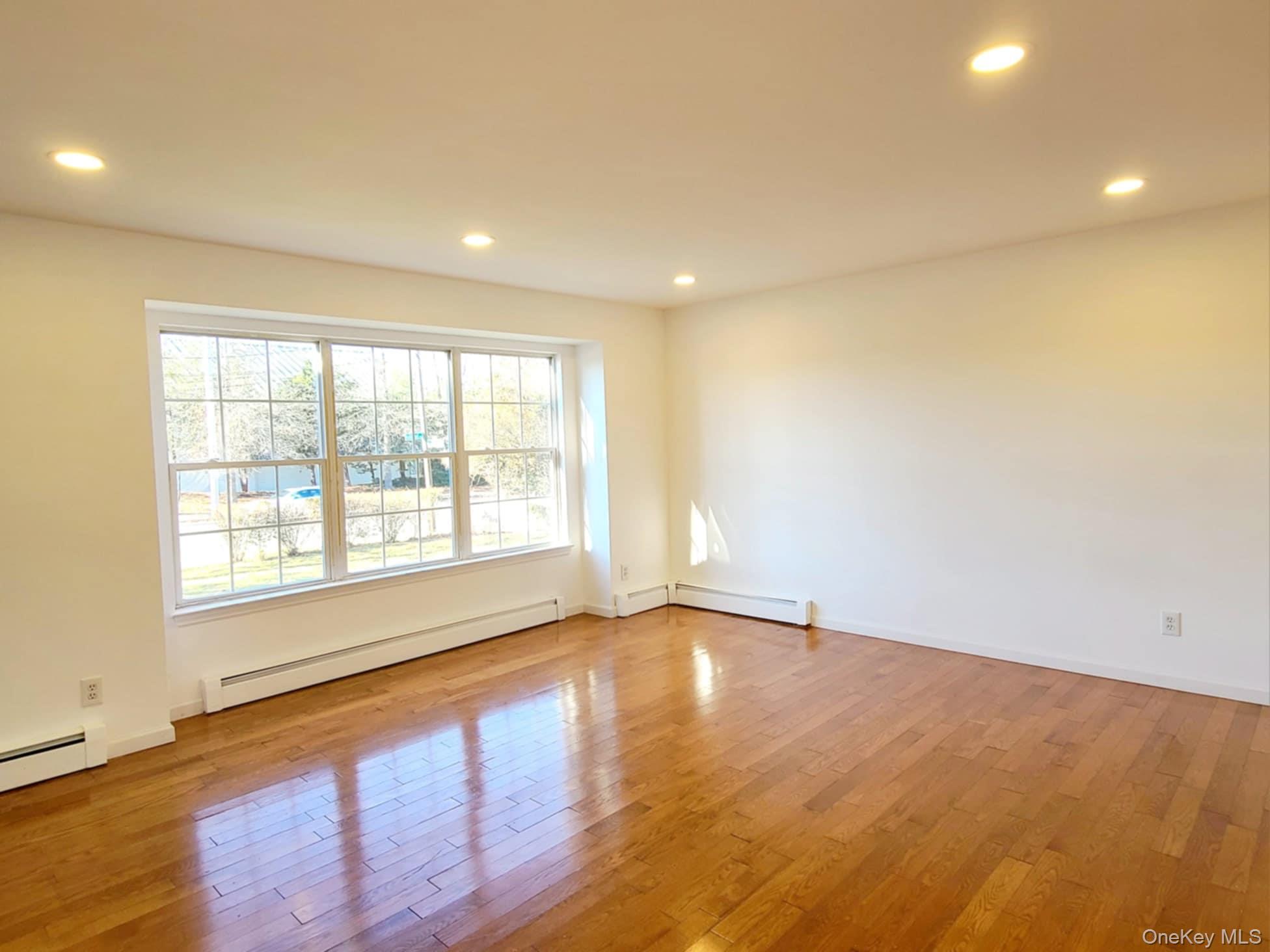 89 Railroad Avenue Property Photo 9