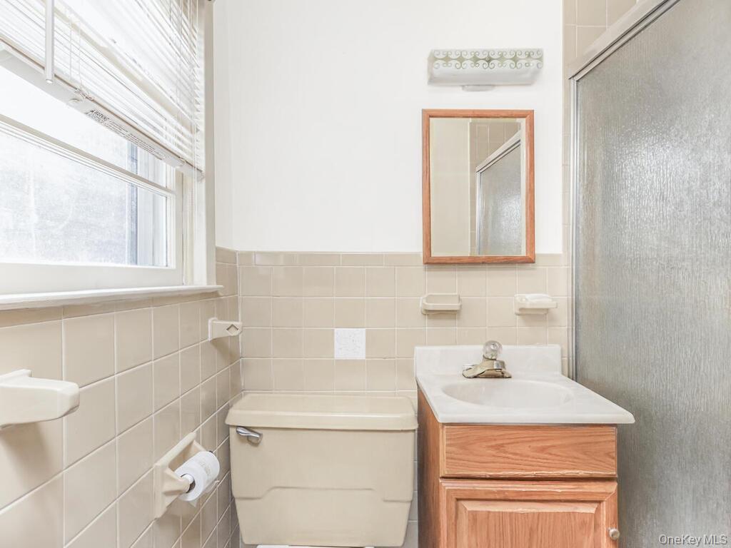 201 Shonnard Terrace Property Photo 8