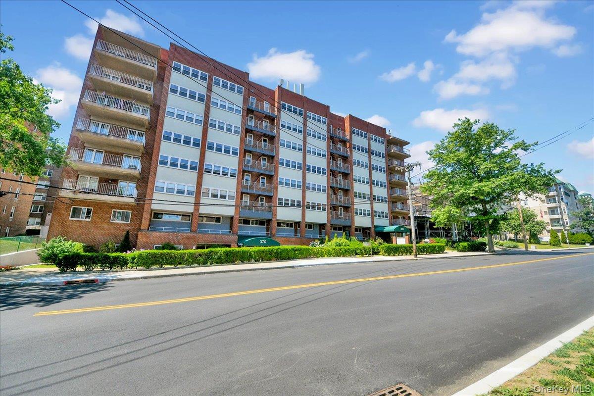 370 Westchester Avenue 3m Property Photo 2