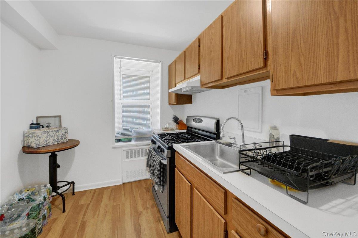 370 Westchester Avenue 3m Property Photo 7