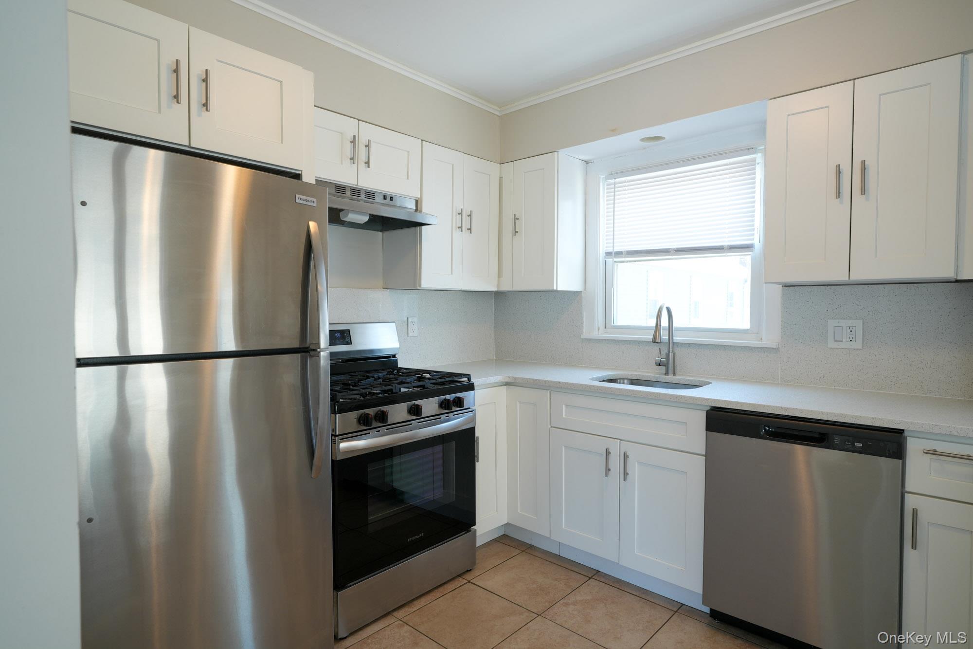 59 Troy Avenue Upper Property Photo 10